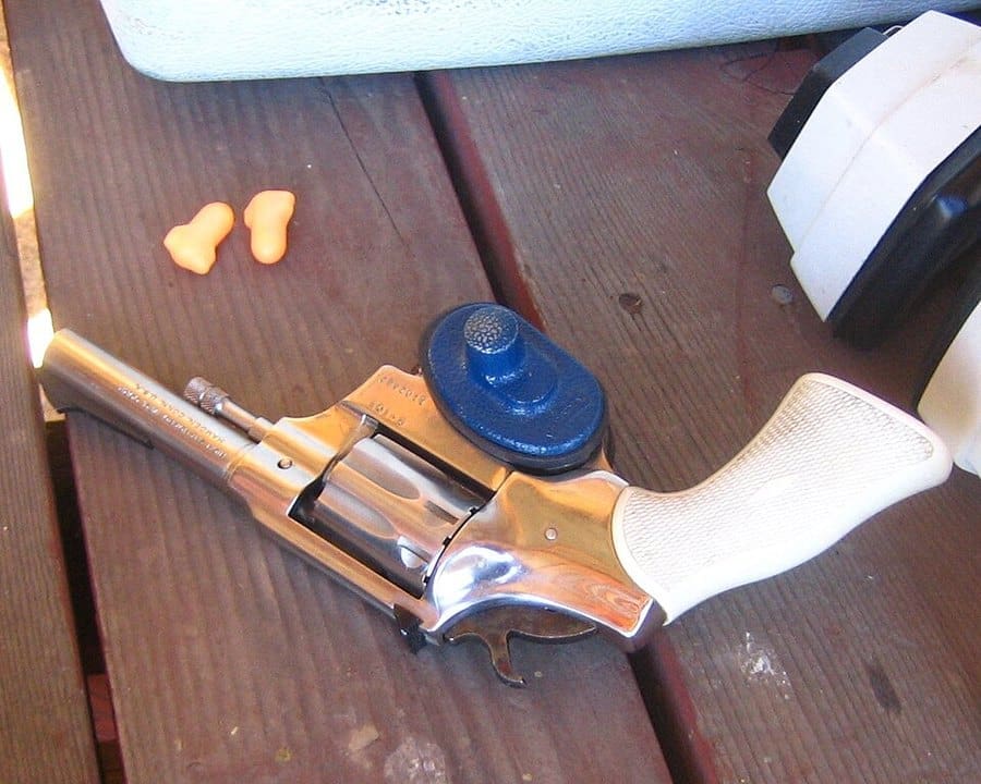 Read more about the article Kids and Guns